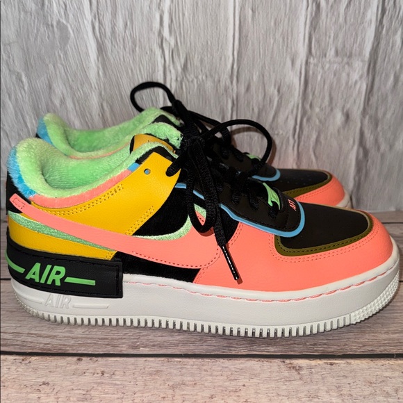 Nike Air Force 1 Low Shadow
Solar Flare Atomic Pink - Picture 2 of 12